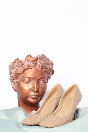 کفش زنانه کرم lescarpe